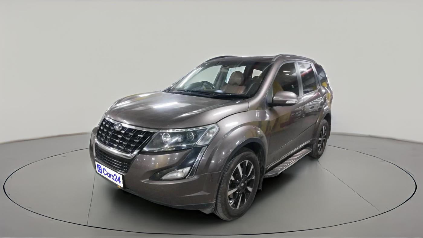 2018 Mahindra XUV500 W11 AT, Diesel, Automatic, 1,59,873 km, exterior