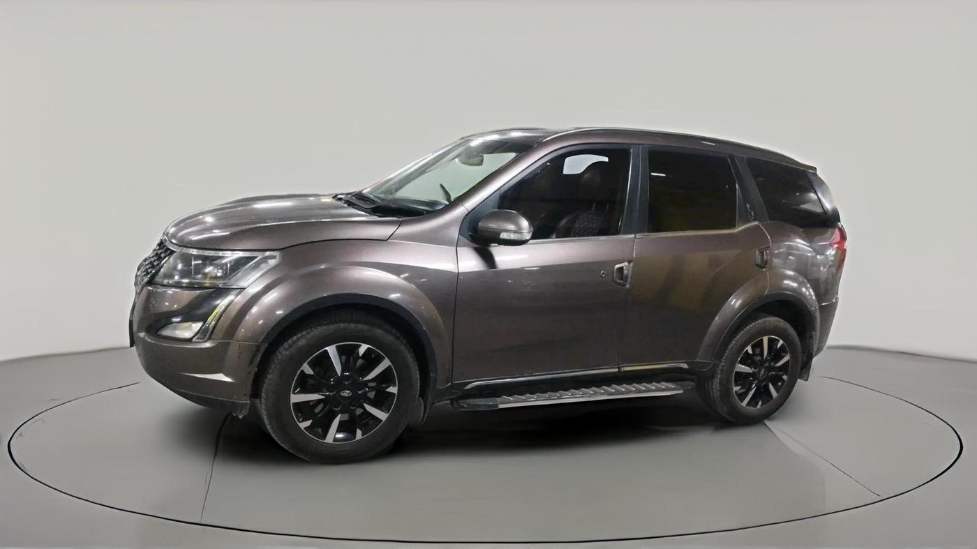 2018 Mahindra XUV500 W11 AT, Diesel, Automatic, 1,59,873 km, exterior