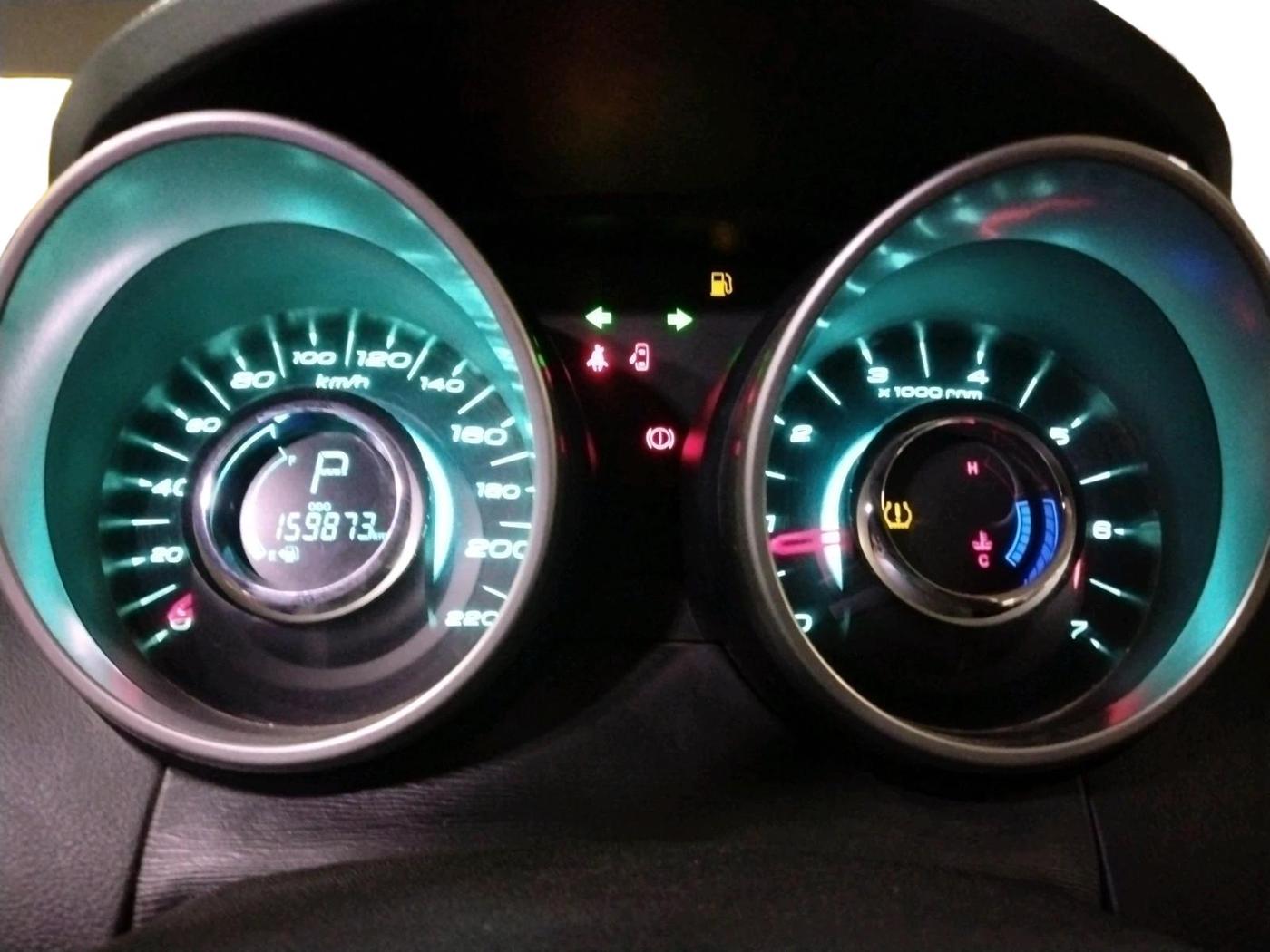 2018 Mahindra XUV500 W11 AT, Diesel, Automatic, 1,59,873 km, interior