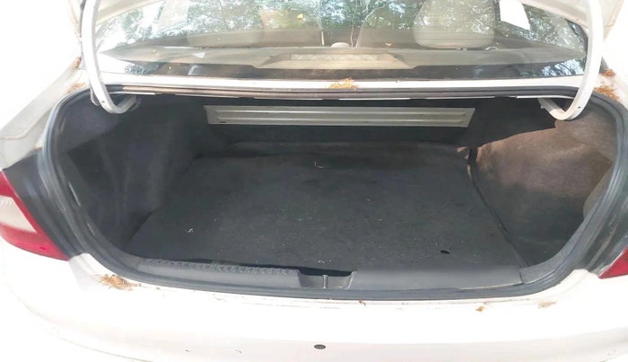 2014 Skoda Rapid 1.5 TDI CR ELEGANCE PLUS, Diesel, Manual, 1,15,487 km, exterior