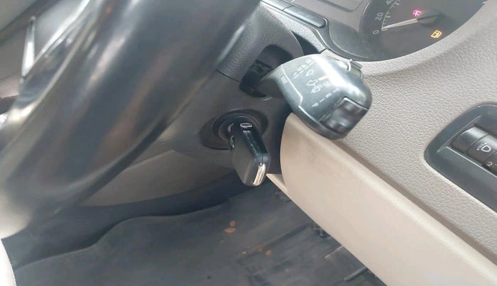 2014 Skoda Rapid 1.5 TDI CR ELEGANCE PLUS, Diesel, Manual, 1,15,487 km, interior