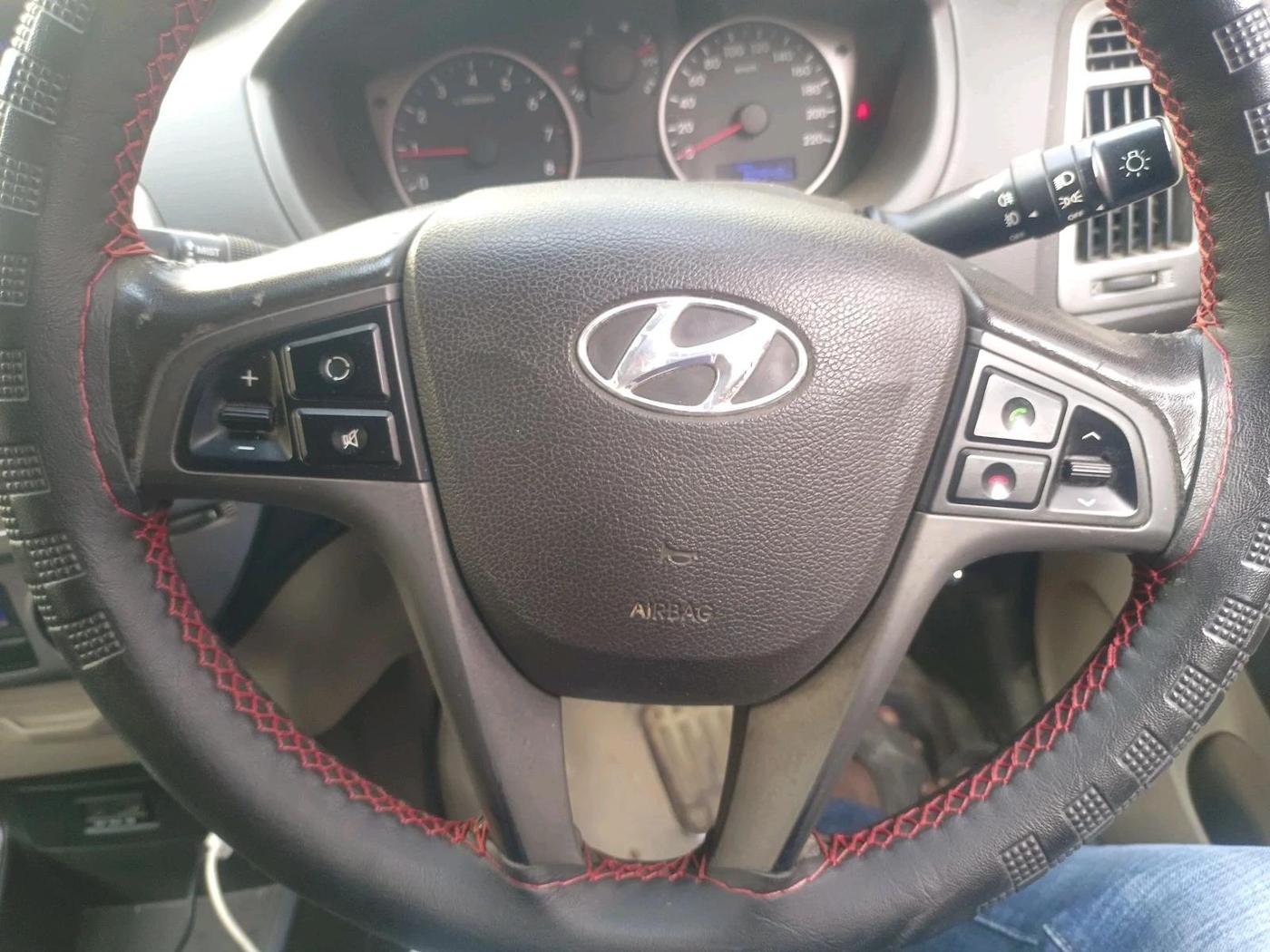 2014 Hyundai i20 SPORTZ 1.2, Petrol, Manual, 80,948 km, interior