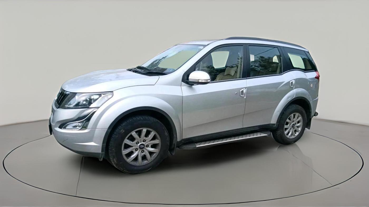 2015 Mahindra XUV500 W10, Diesel, Manual, 1,28,629 km, exterior