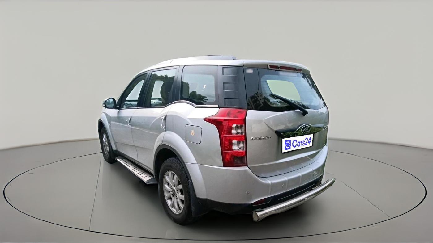 2015 Mahindra XUV500 W10, Diesel, Manual, 1,28,629 km, exterior