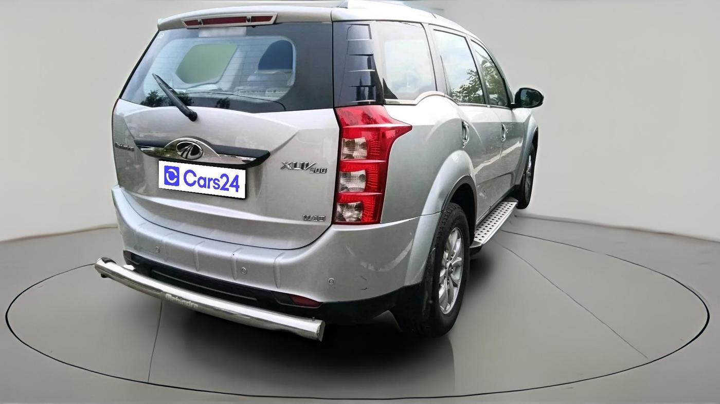 2015 Mahindra XUV500 W10, Diesel, Manual, 1,28,629 km, exterior