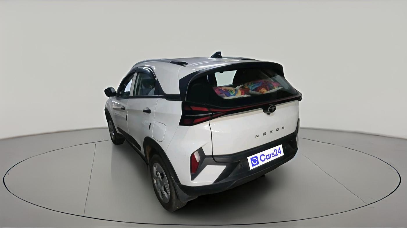 2025 Tata NEXON Smart Plus 1.2 Revotron 6 AMT, Petrol, Automatic, 13,524 km, exterior