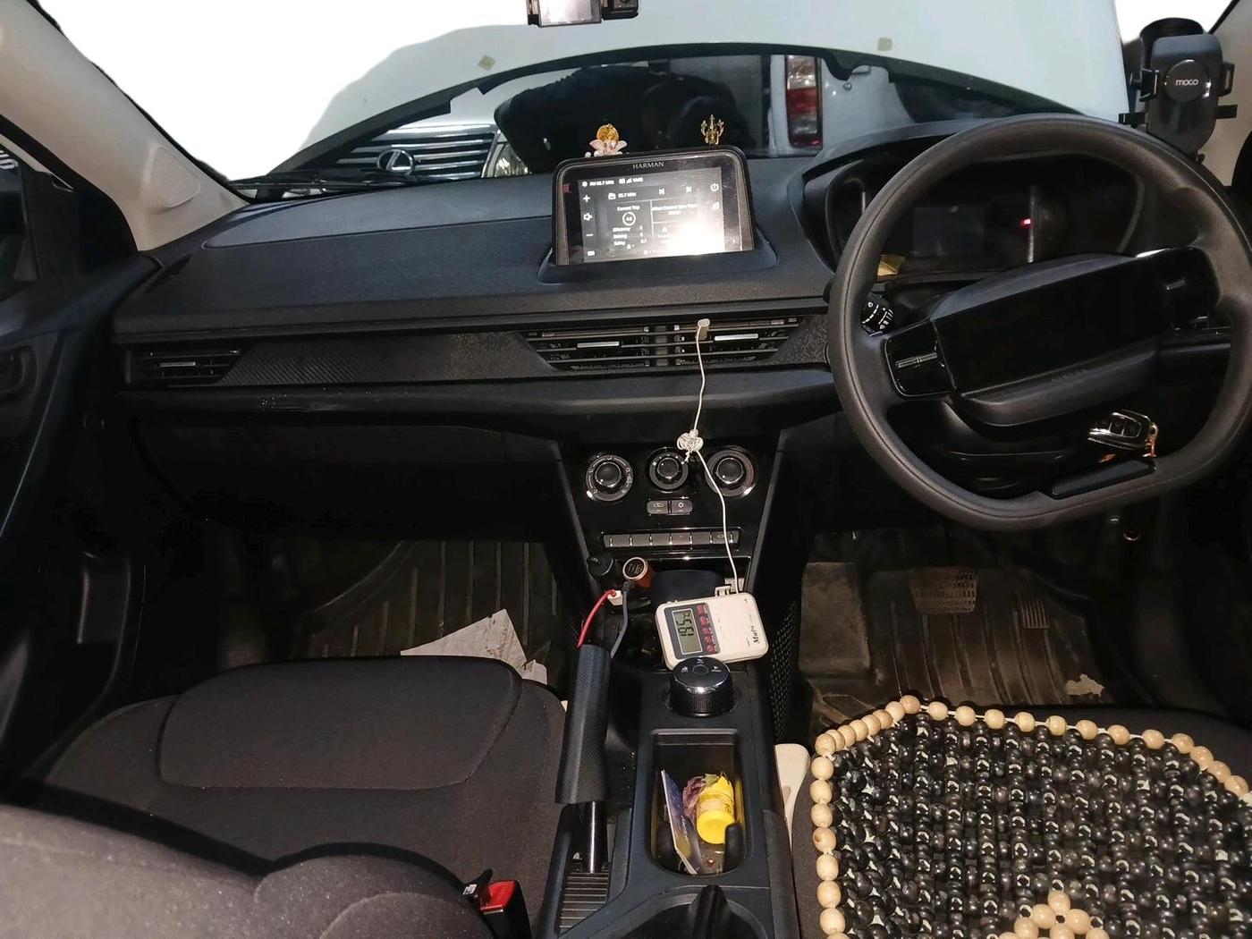 2025 Tata NEXON Smart Plus 1.2 Revotron 6 AMT, Petrol, Automatic, 13,524 km, interior