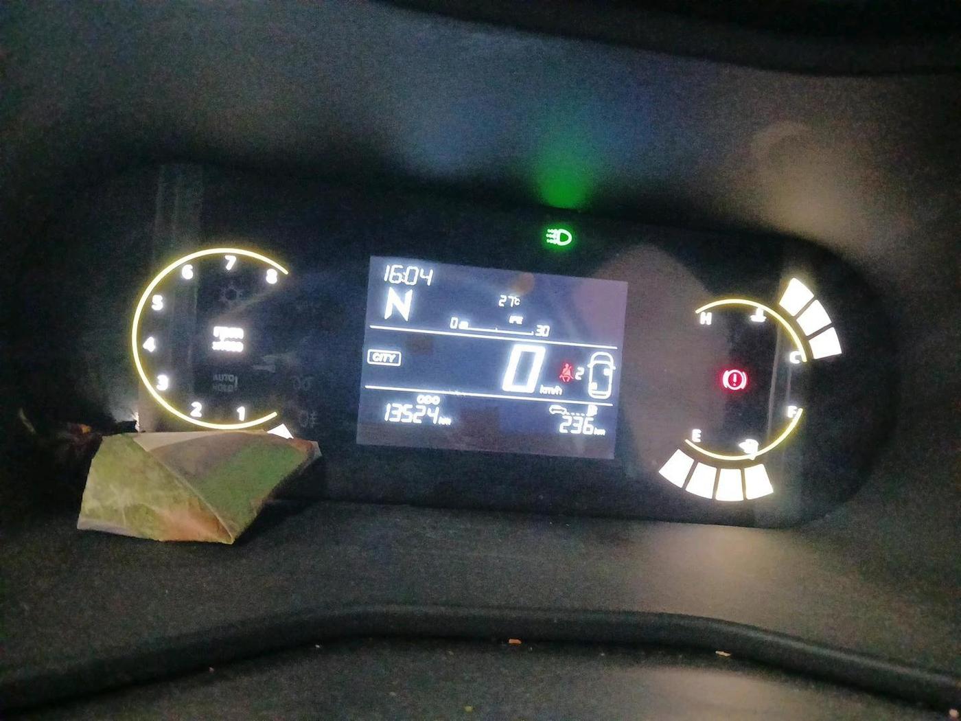 2025 Tata NEXON Smart Plus 1.2 Revotron 6 AMT, Petrol, Automatic, 13,524 km, interior