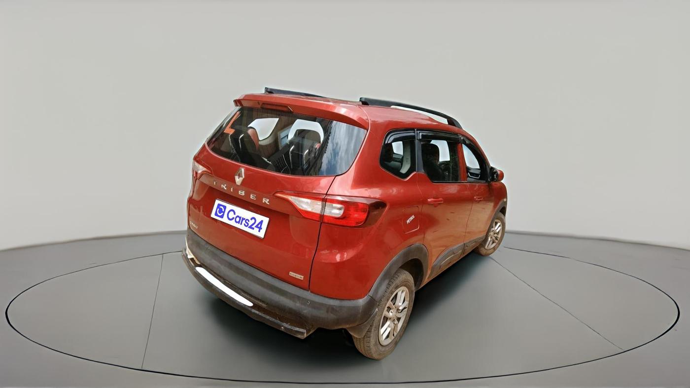 2021 Renault TRIBER RXL MT, Petrol, Manual, 62,856 km, exterior