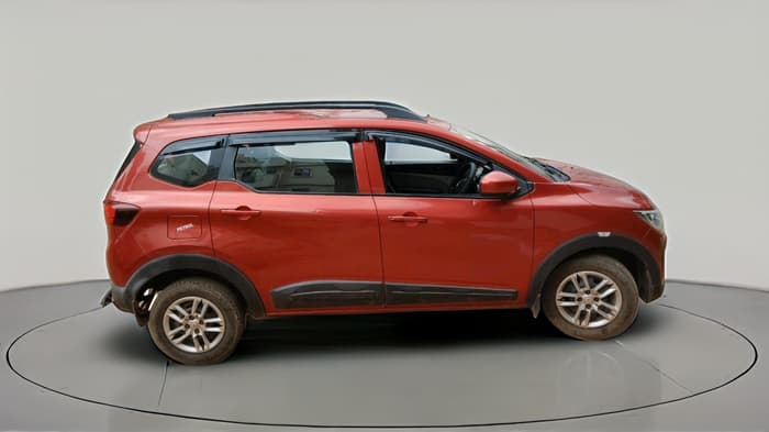 2021 Renault TRIBER RXL MT, Petrol, Manual, 62,856 km, exterior