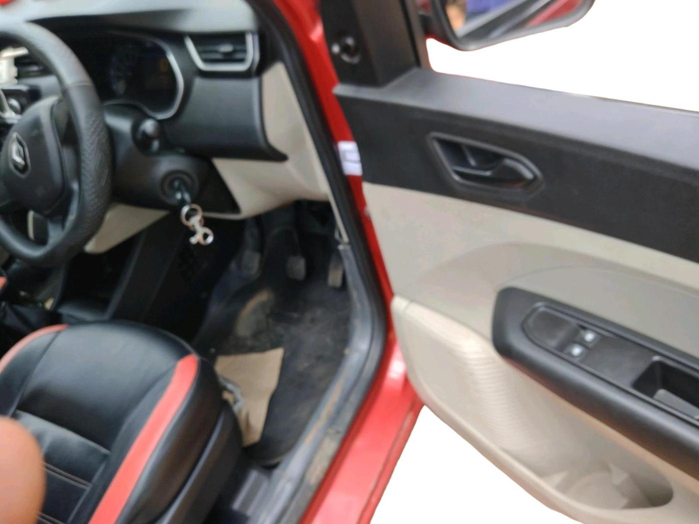 2021 Renault TRIBER RXL MT, Petrol, Manual, 62,856 km, interior