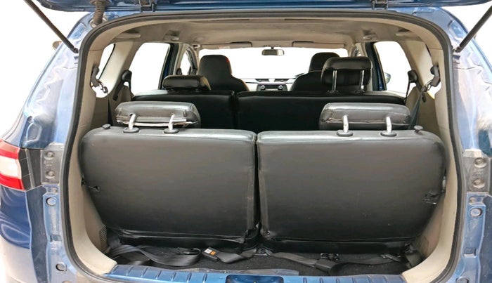 2020 Renault TRIBER RXL AMT, Petrol, Automatic, 56,353 km, exterior