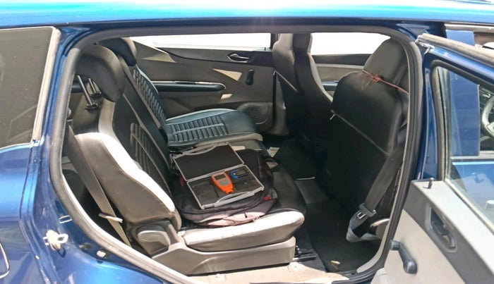 2020 Renault TRIBER RXL AMT, Petrol, Automatic, 56,353 km, interior