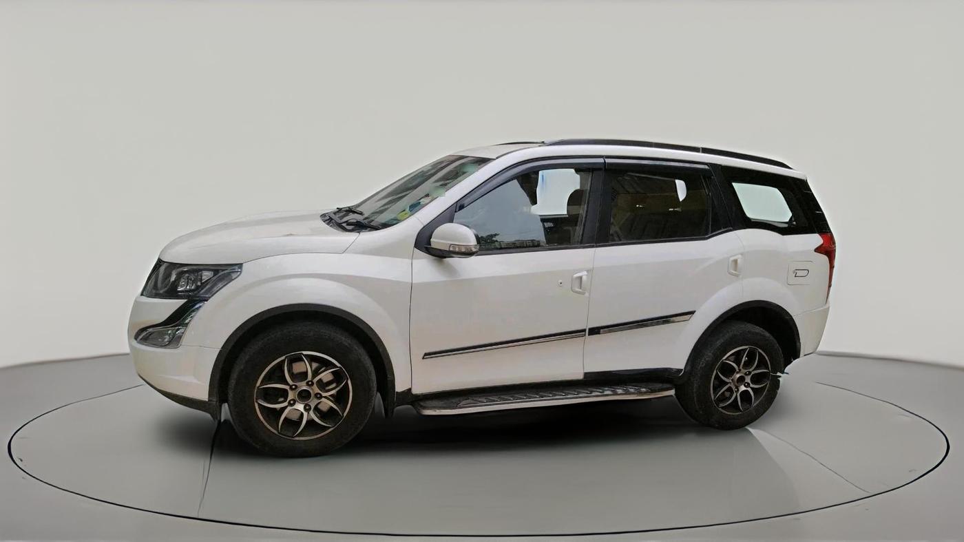 2018 Mahindra XUV500 W6, Diesel, Manual, 89,440 km, exterior