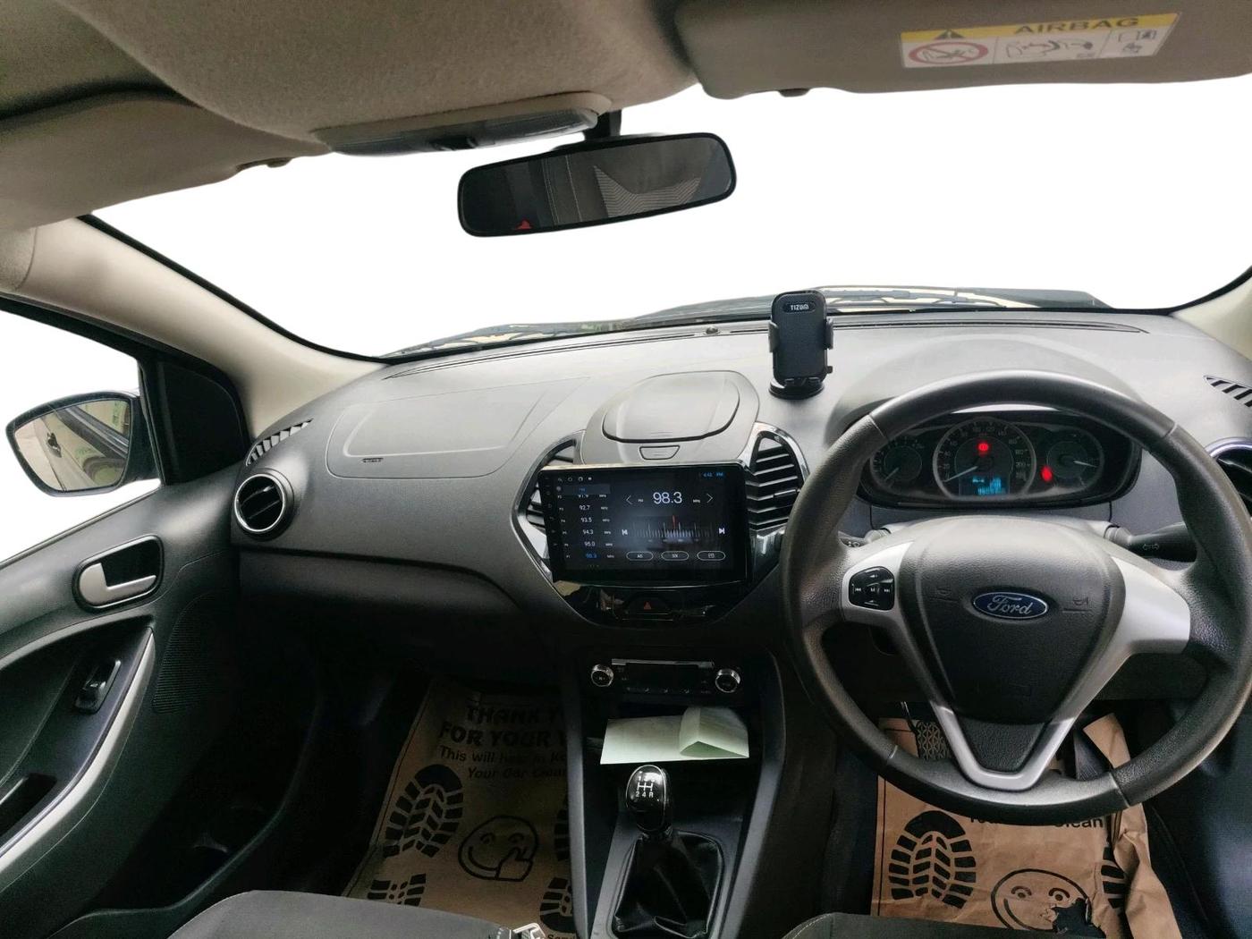 2016 Ford New Figo TITANIUM 1.2 PETROL MT, Petrol, Manual, 96,093 km, interior