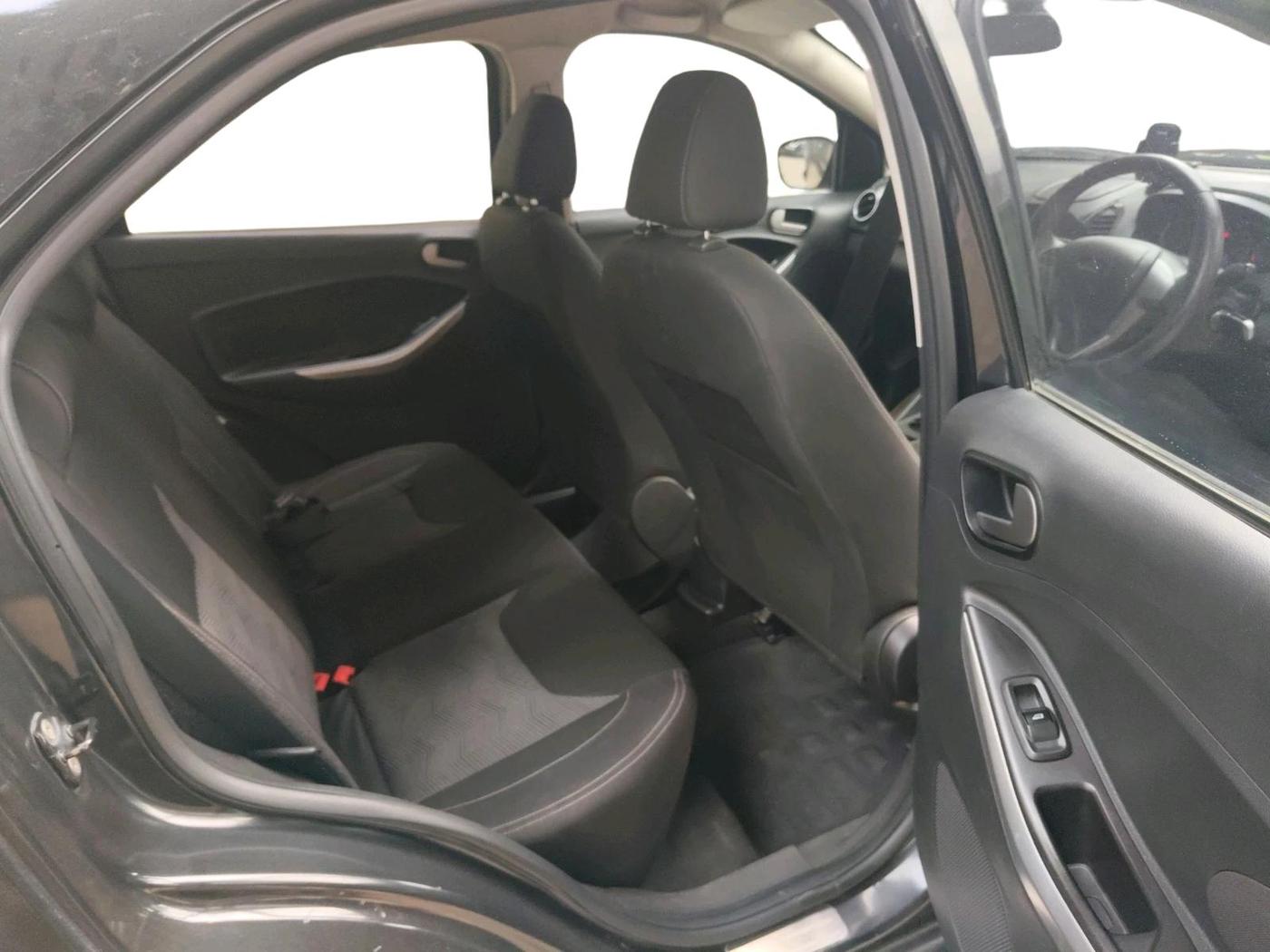 2016 Ford New Figo TITANIUM 1.2 PETROL MT, Petrol, Manual, 96,093 km, interior