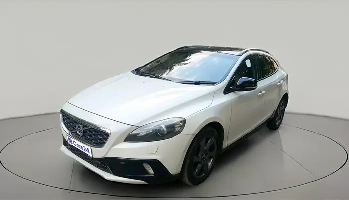 2013 Volvo V40 Cross Country D3, Diesel, Automatic, 1,00,188 km, exterior