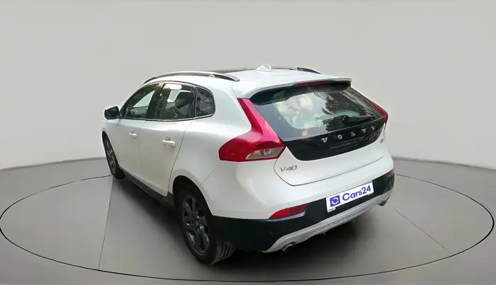 2013 Volvo V40 Cross Country D3, Diesel, Automatic, 1,00,188 km, exterior