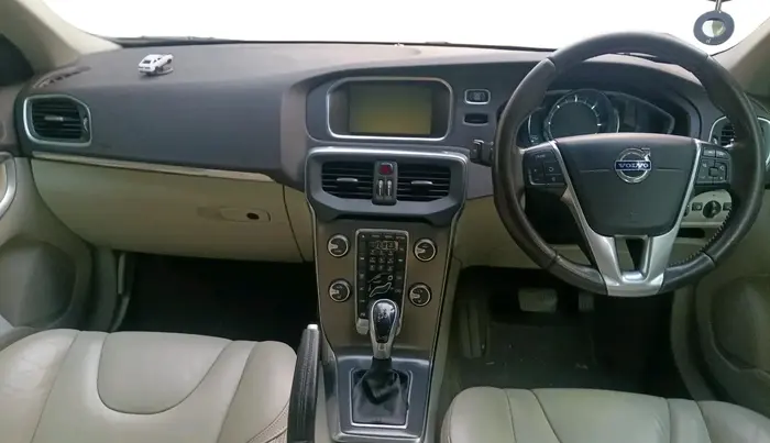 2013 Volvo V40 Cross Country D3, Diesel, Automatic, 1,00,188 km, interior