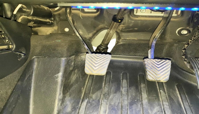 2019 Hyundai VENUE SX 1.0 TURBO, Petrol, Manual, 80,779 km, interior