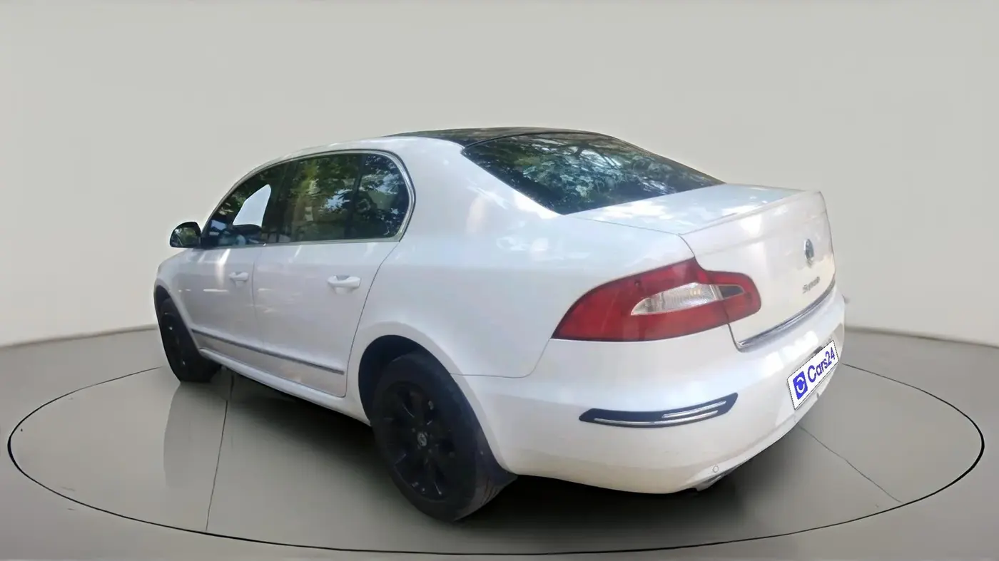 2013 Skoda Superb ELEGANCE 1.8 TSI AT, Petrol, Automatic, 69,760 km, exterior