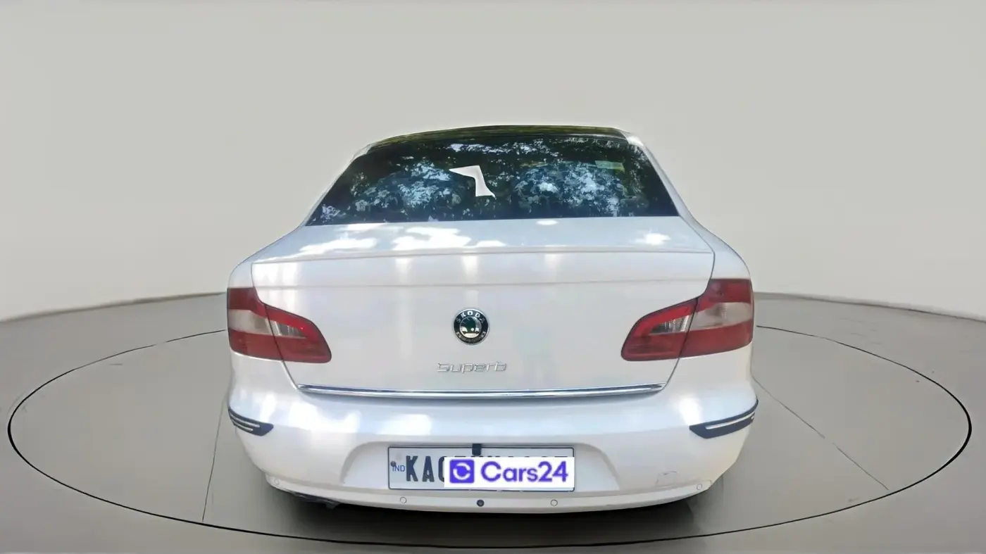 2013 Skoda Superb ELEGANCE 1.8 TSI AT, Petrol, Automatic, 69,760 km, exterior