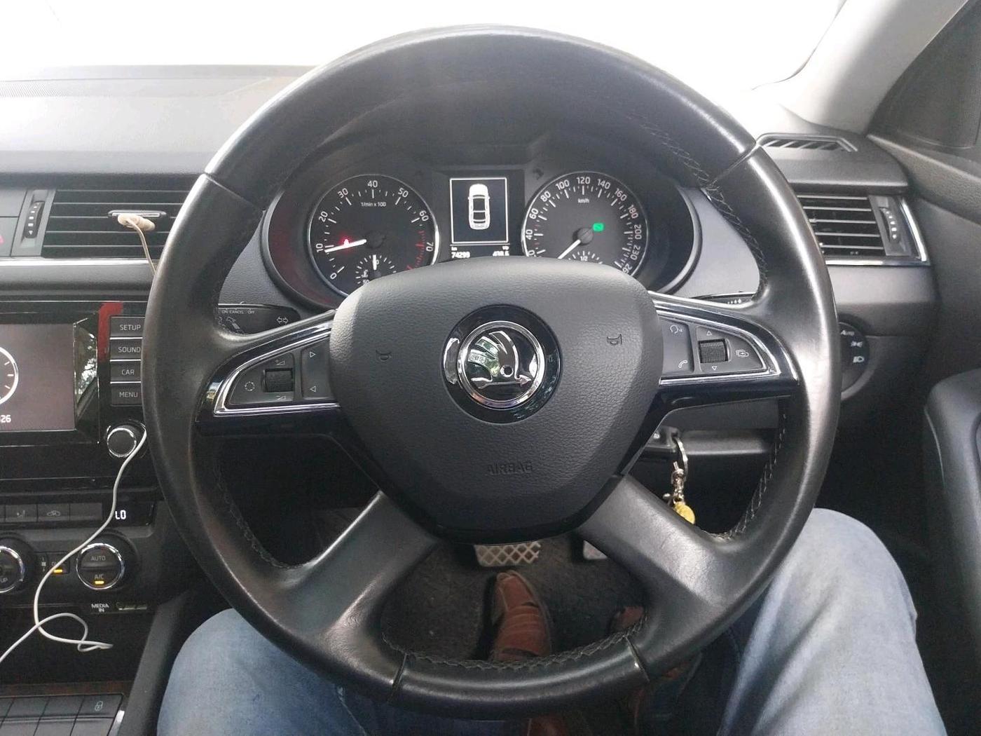 2015 Skoda Octavia ELEGANCE 1.8 TSI AT, Petrol, Automatic, 74,299 km, interior