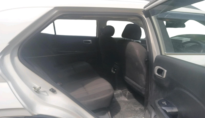 2022 Hyundai VENUE SX 1.5 CRDI, Diesel, Manual, 57,083 km, interior