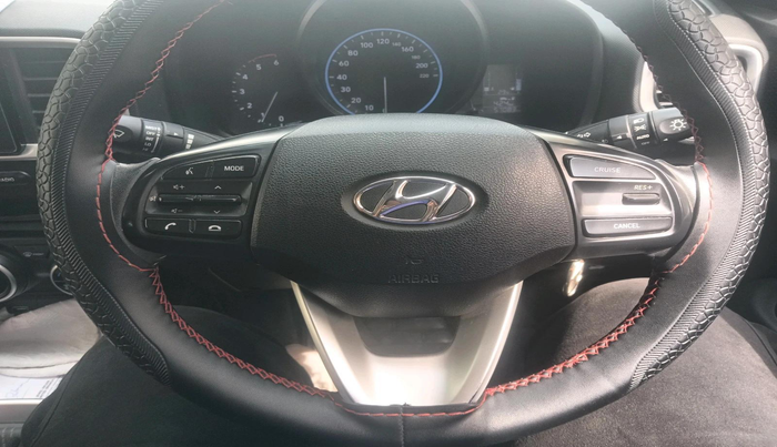 2022 Hyundai VENUE SX 1.5 CRDI, Diesel, Manual, 57,083 km, interior