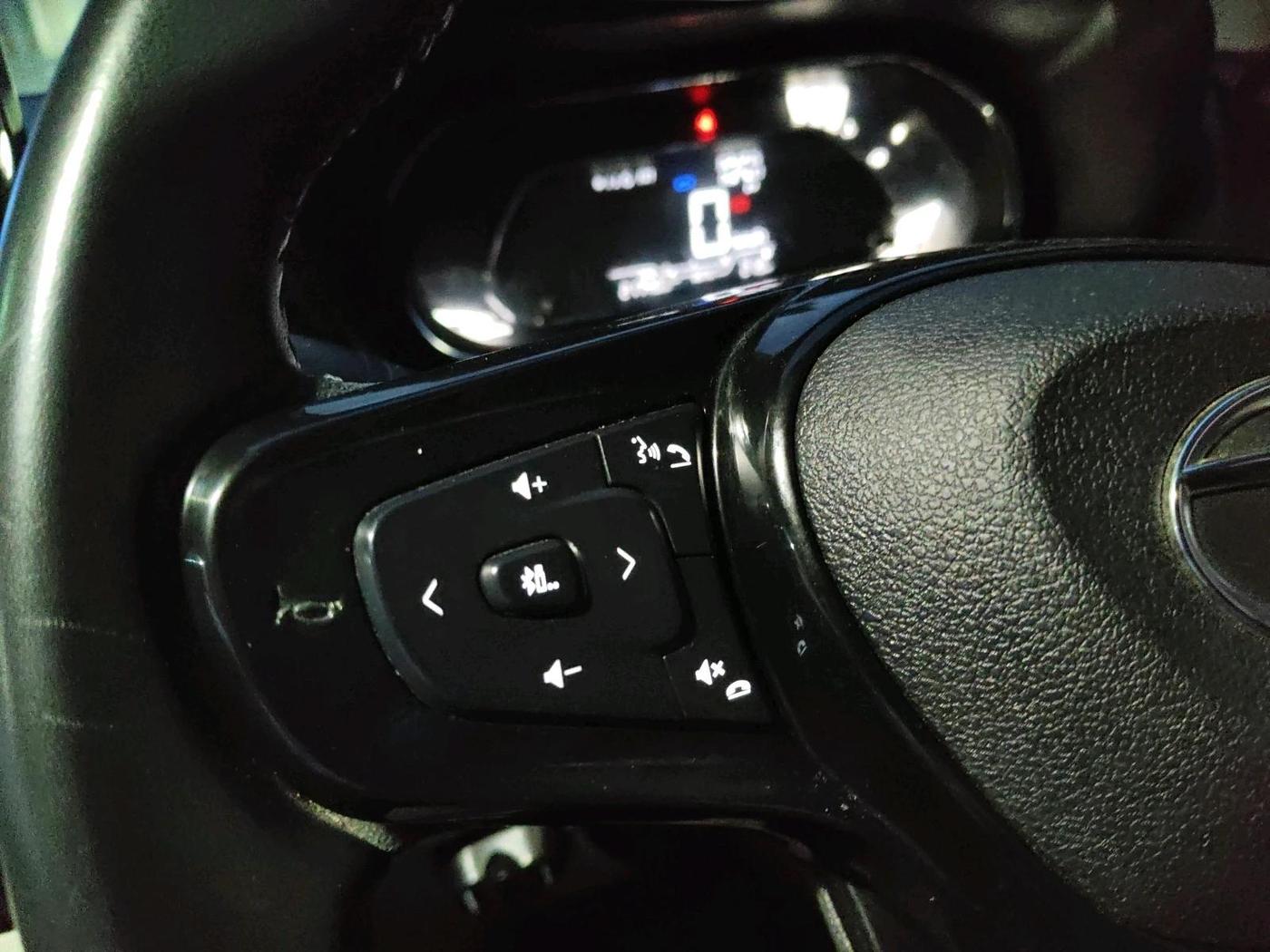 2022 Tata NEXON XZ PLUS (L), Petrol, Manual, 21,740 km, interior