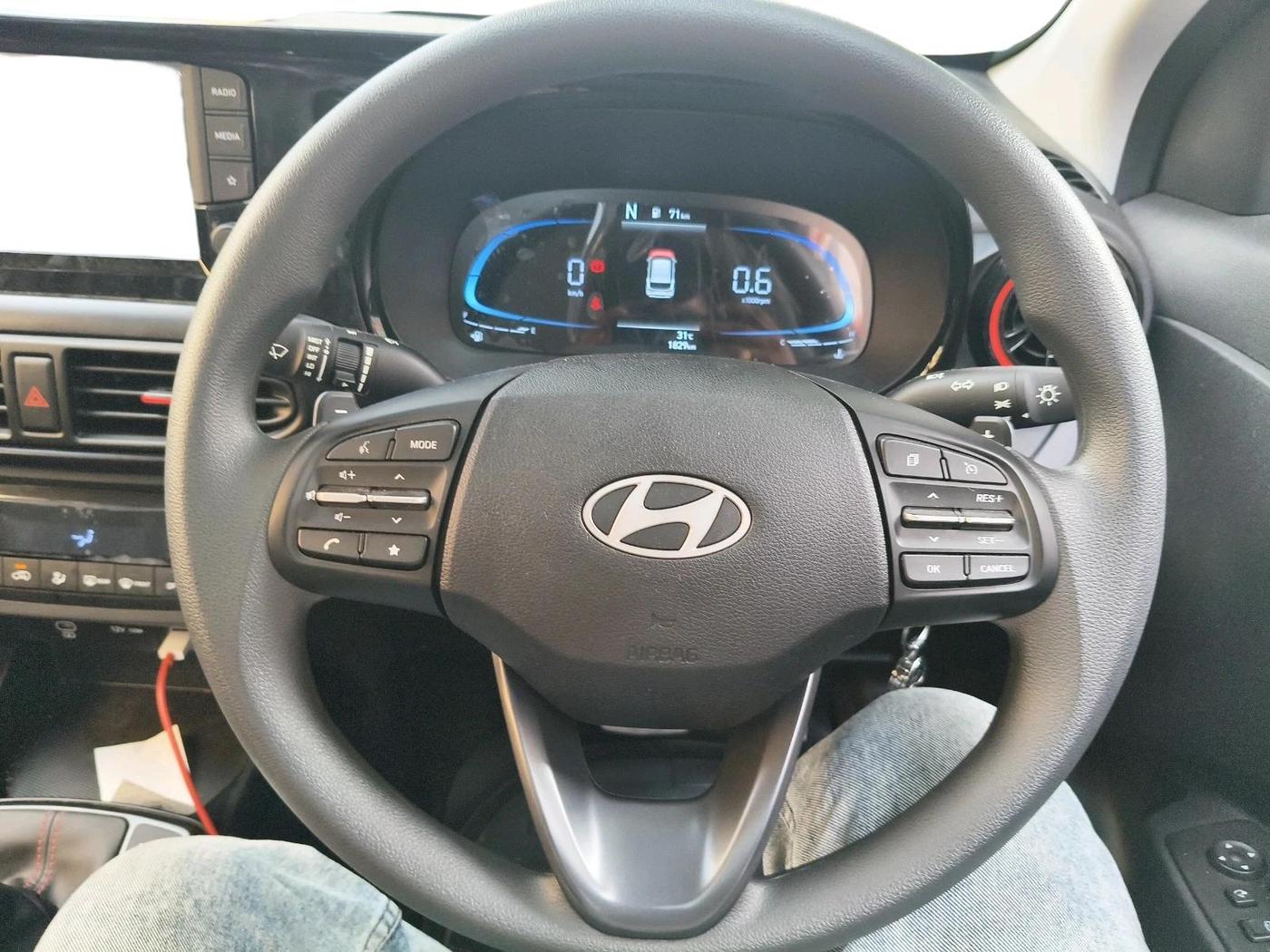 2025 Hyundai EXTER SX 1.2 AMT Knight Edition, Petrol, Automatic, 1,829 km, interior