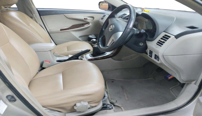 2013 Toyota Corolla Altis J PETROL, Petrol, Manual, 79,156 km, interior