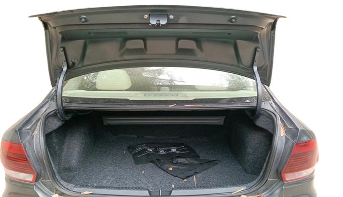 2021 Volkswagen Vento HIGHLINE PLUS 1.0L TSI AT, Petrol, Automatic, 7,210 km, exterior