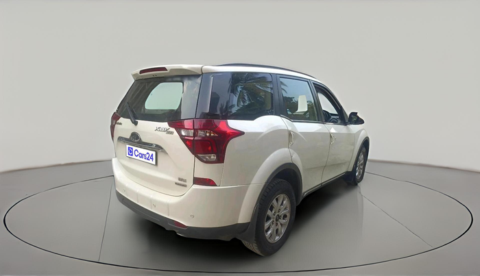 2018 Mahindra XUV500 W11 AT, Diesel, Automatic, 1,28,553 km, exterior
