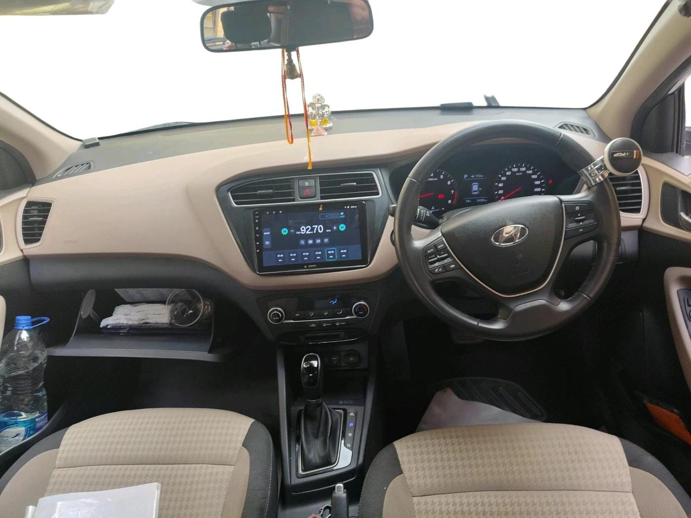 2019 Hyundai Elite i20 ASTA (O) CVT, Petrol, Automatic, 24,350 km, interior