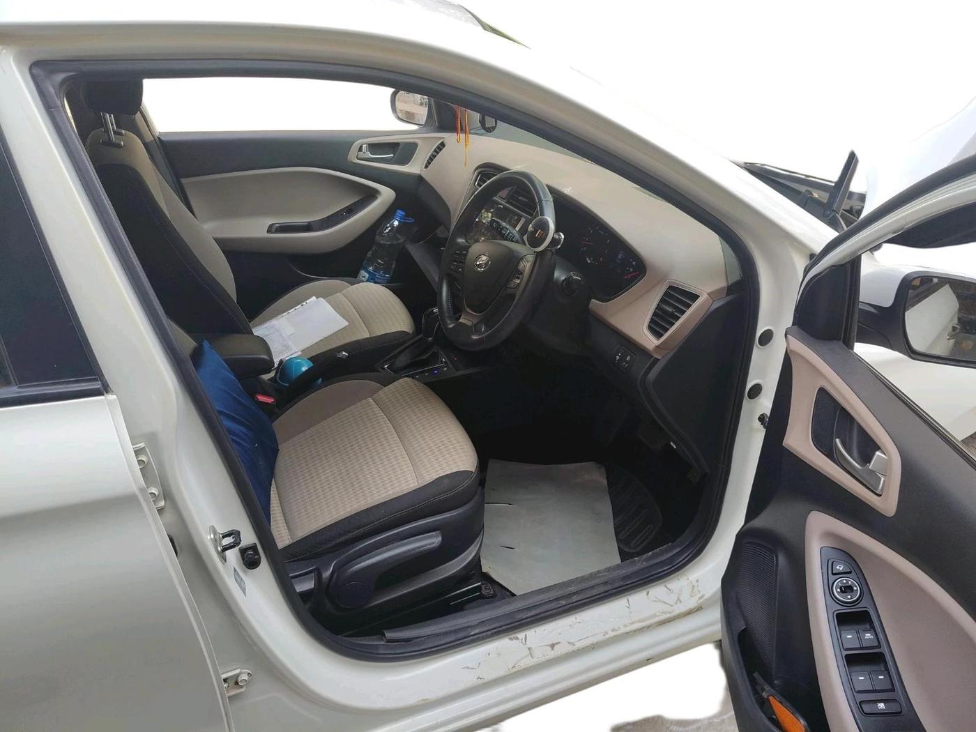 2019 Hyundai Elite i20 ASTA (O) CVT, Petrol, Automatic, 24,350 km, interior