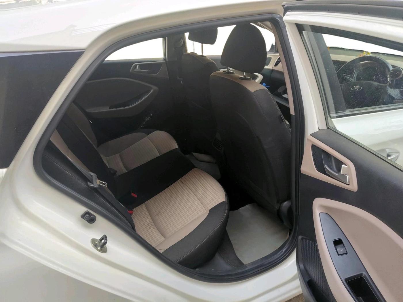 2019 Hyundai Elite i20 ASTA (O) CVT, Petrol, Automatic, 24,350 km, interior