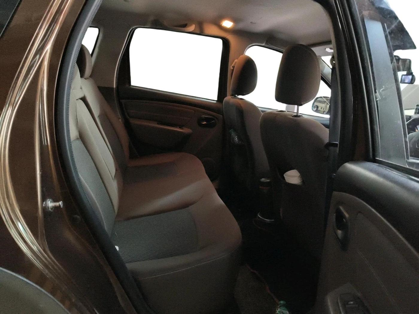 2017 Renault Duster RXL PETROL, Petrol, Manual, 72,121 km, interior