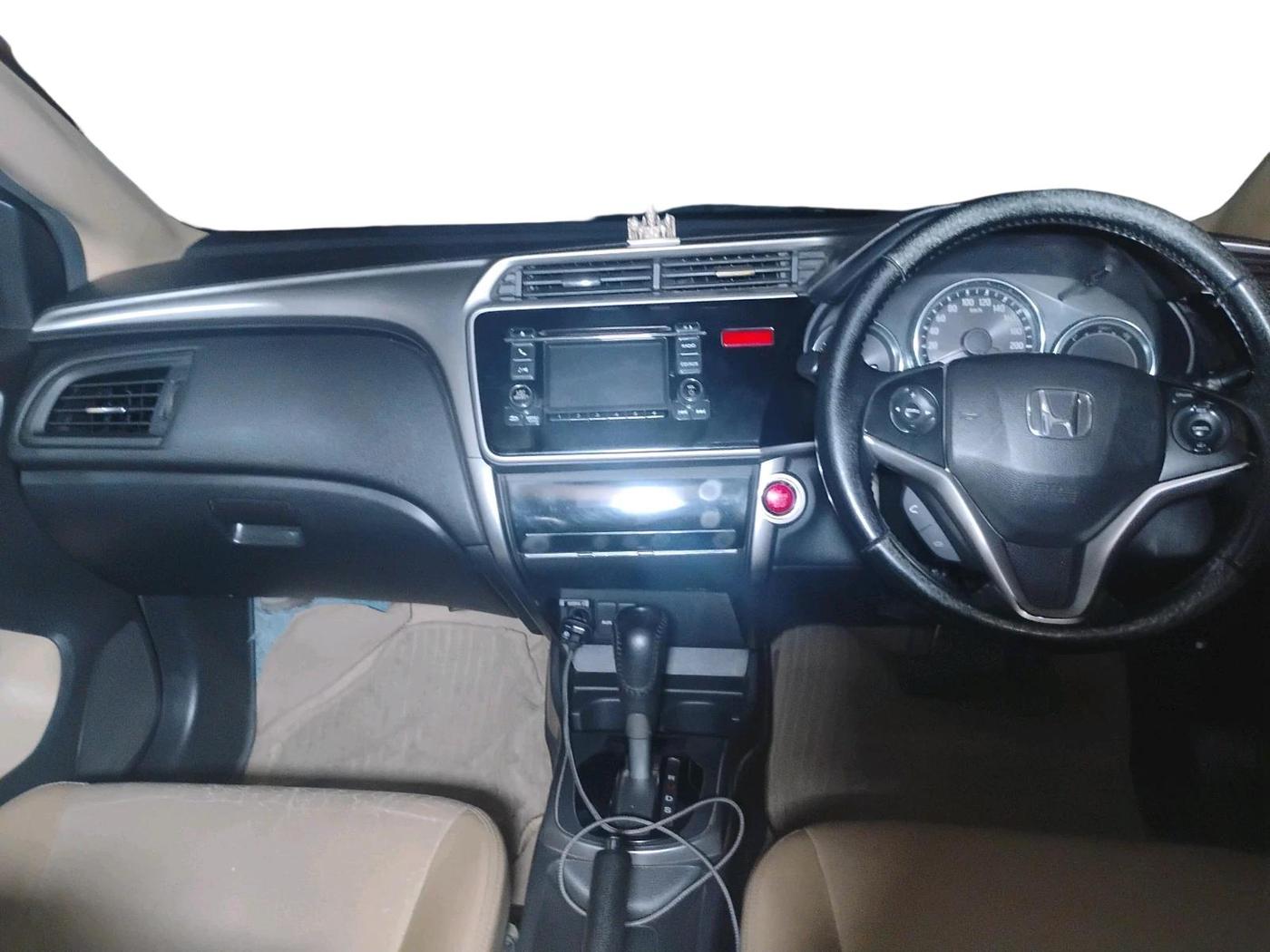 2014 Honda City 1.5L I-VTEC VX CVT, Petrol, Automatic, 1,43,389 km, interior