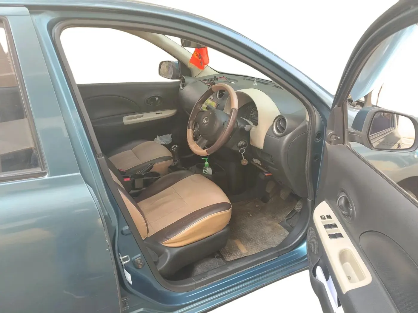 2013 Nissan Micra Active XV, Petrol, Manual, 1,29,826 km, interior