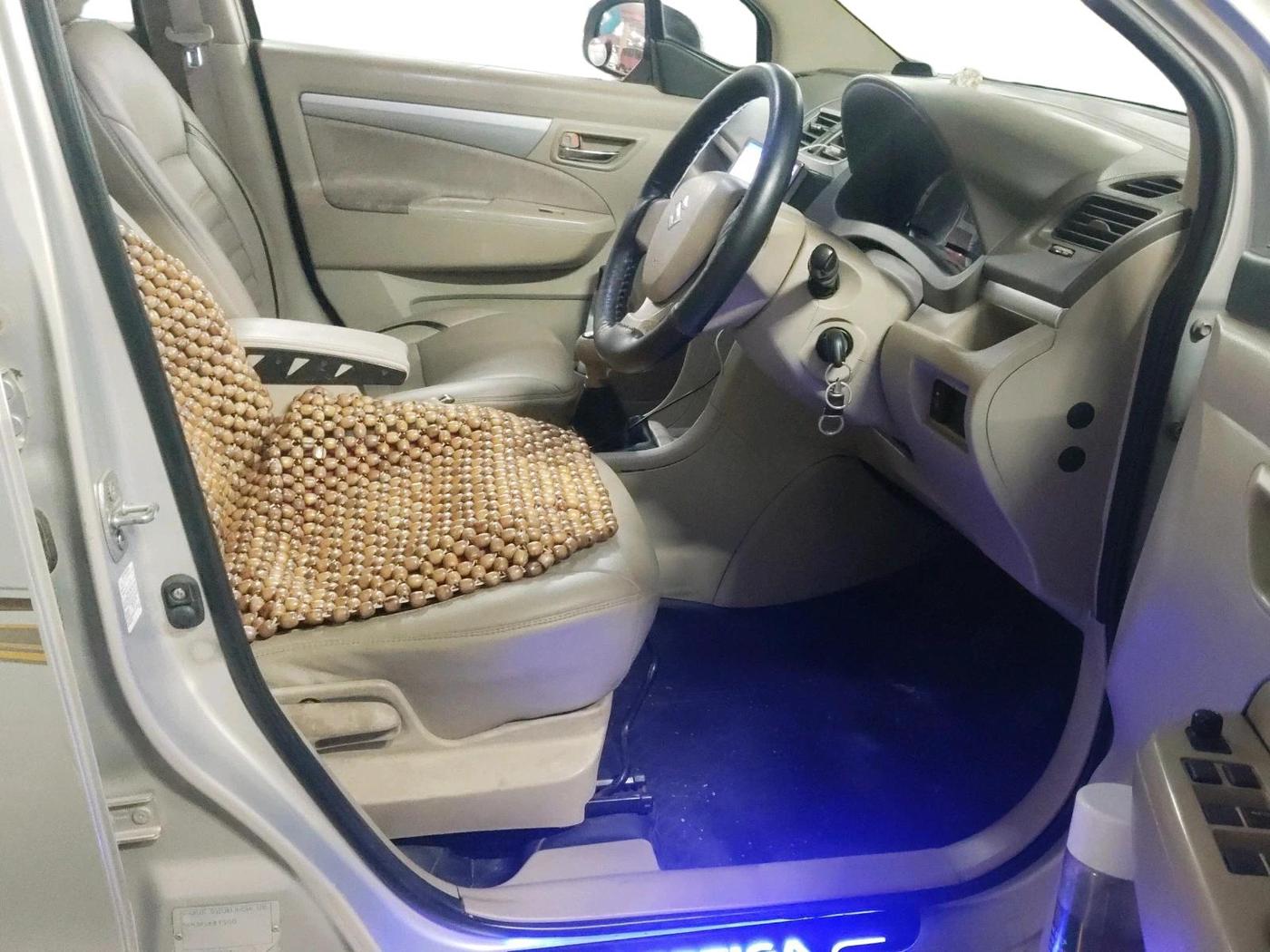 2013 Maruti Ertiga VDI, Diesel, Manual, 1,93,071 km, interior