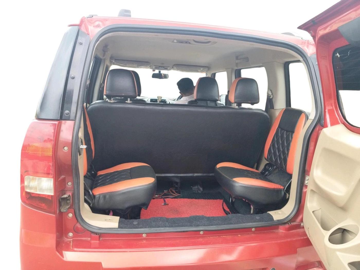 2017 Mahindra TUV300 T8, Diesel, Manual, 1,07,869 km, exterior