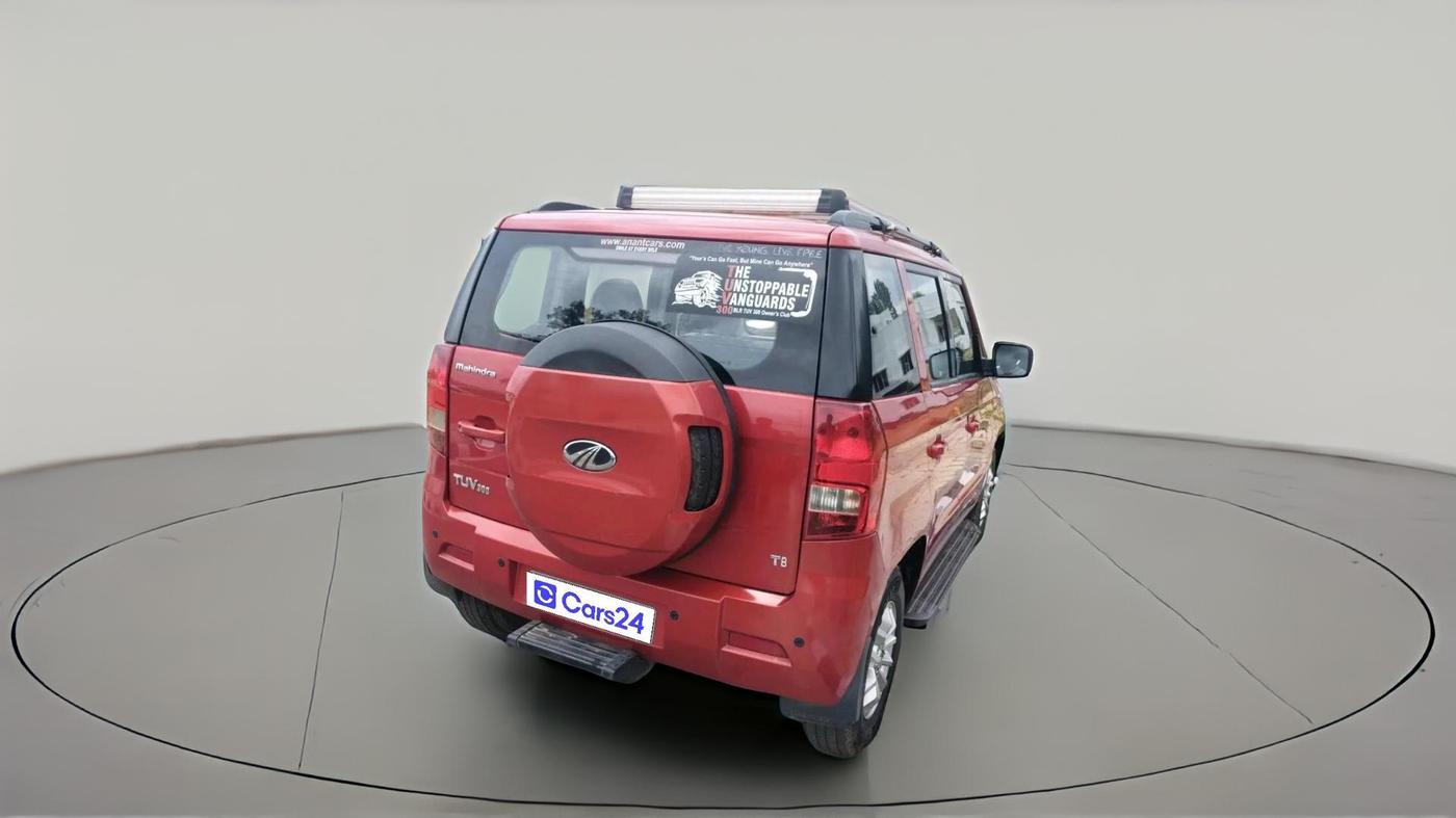 2017 Mahindra TUV300 T8, Diesel, Manual, 1,07,869 km, exterior