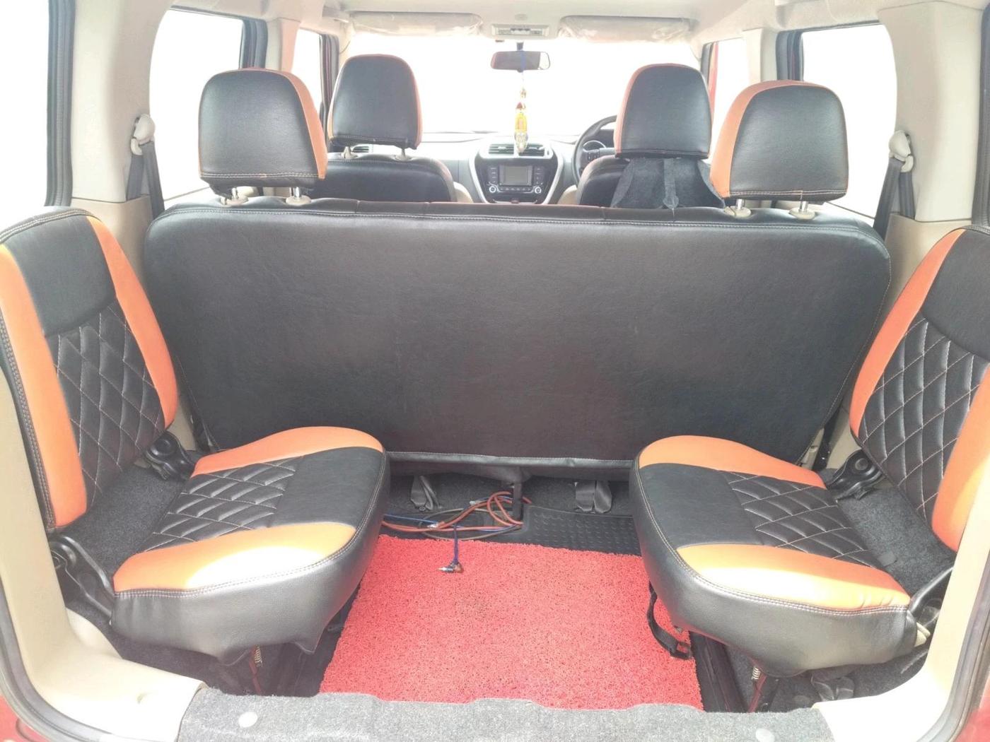 2017 Mahindra TUV300 T8, Diesel, Manual, 1,07,869 km, interior