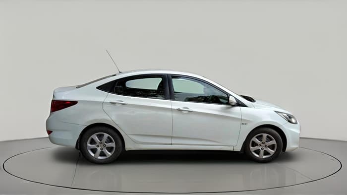 2012 Hyundai Verna FLUIDIC 1.6 VTVT, Petrol, Manual, 1,30,187 km, exterior