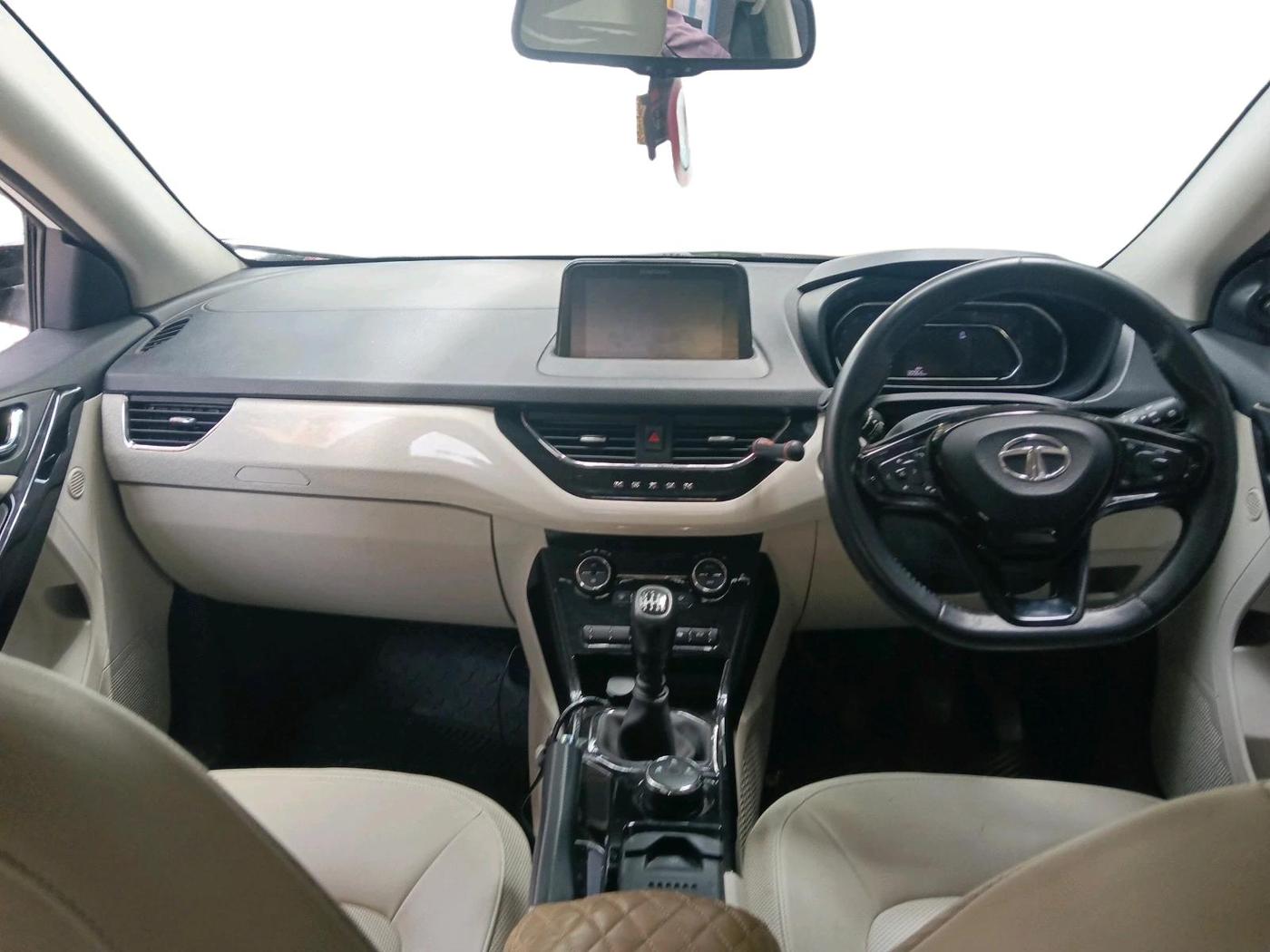 2023 Tata NEXON XZ PLUS LUXURY SUNROOF PETROL, Petrol, Manual, 30,966 km, interior