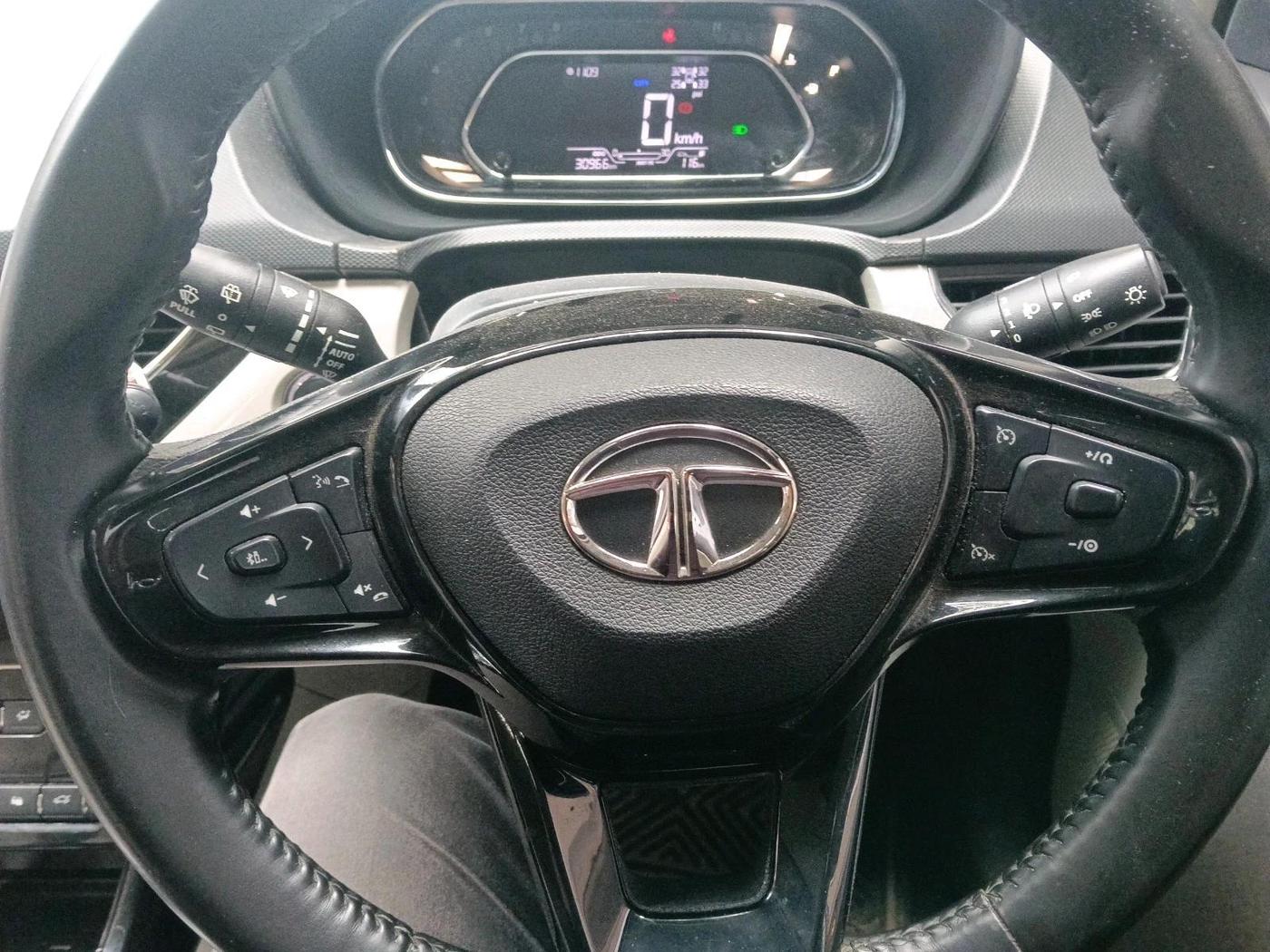2023 Tata NEXON XZ PLUS LUXURY SUNROOF PETROL, Petrol, Manual, 30,966 km, interior