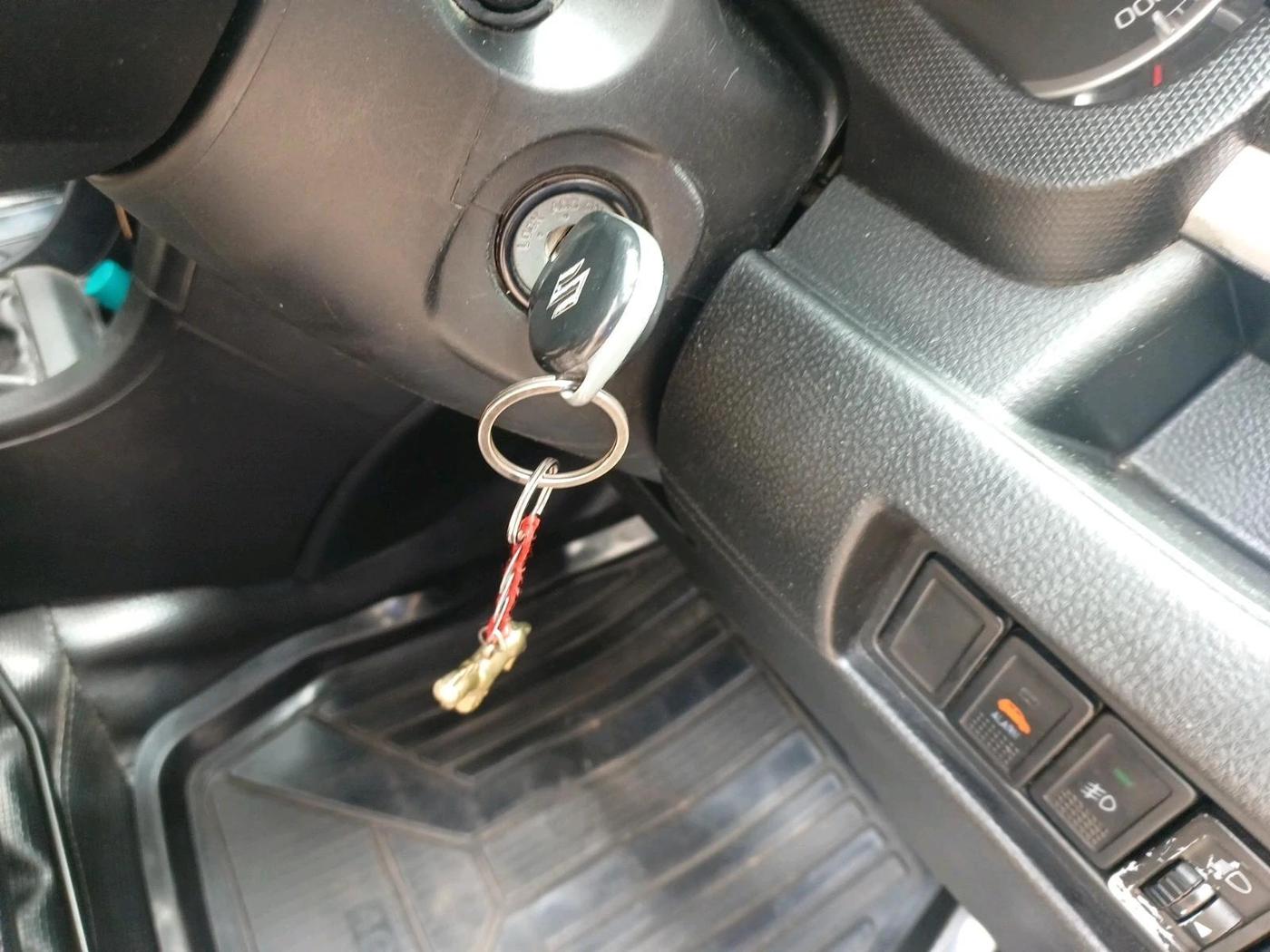 2013 Maruti Swift VXI, Petrol, Manual, 1,51,468 km, interior