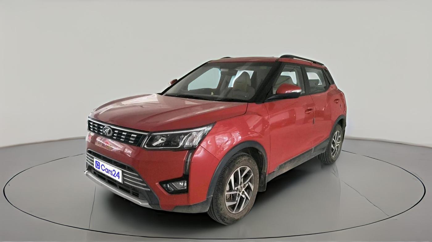2022 Mahindra XUV300 W8 (O) 1.2 PETROL AMT, Petrol, Automatic, 19,173 km, exterior