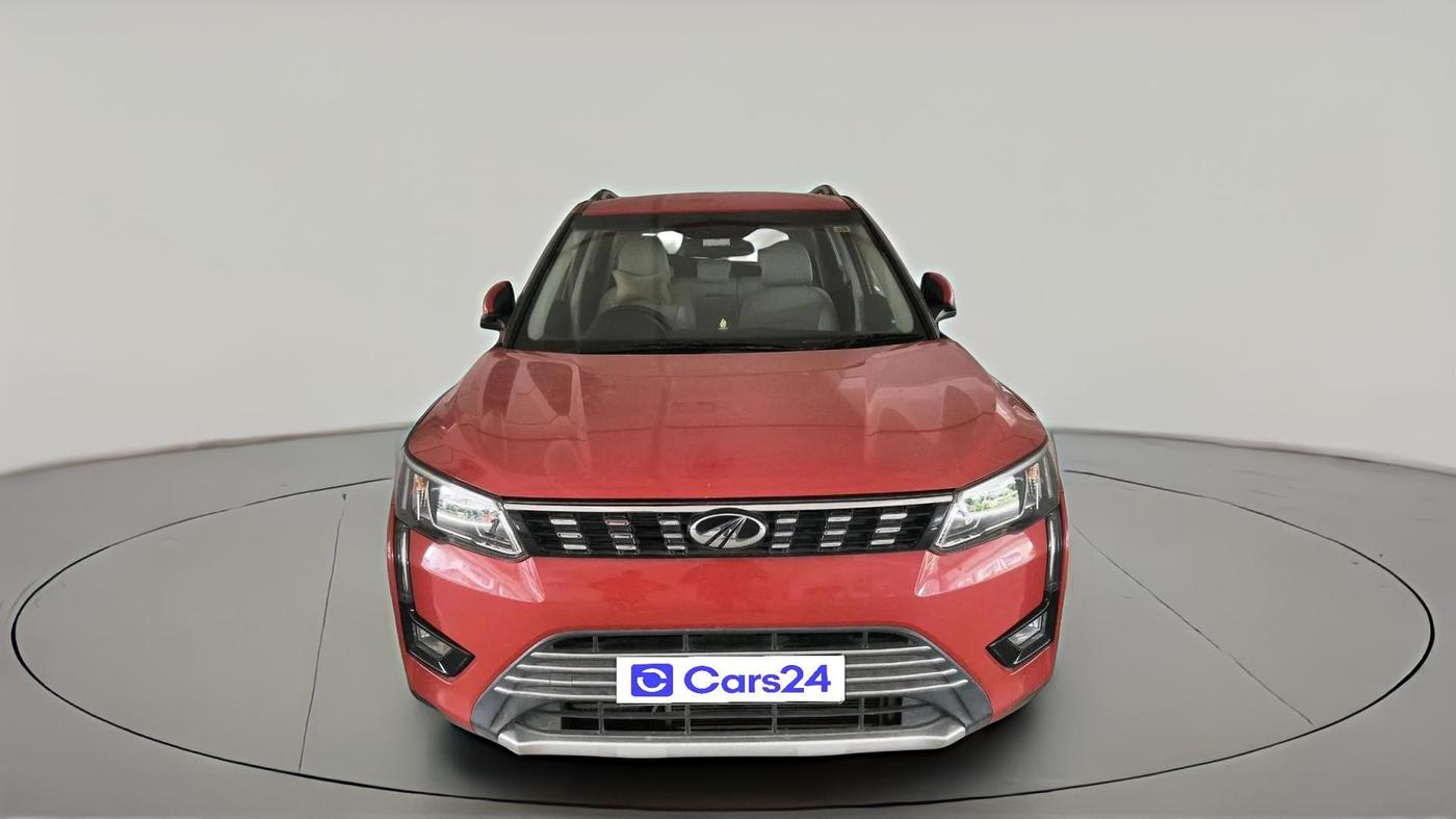2022 Mahindra XUV300 W8 (O) 1.2 PETROL AMT, Petrol, Automatic, 19,173 km, exterior